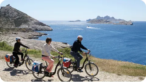 À vélo électrique dans les calanques de Marseille