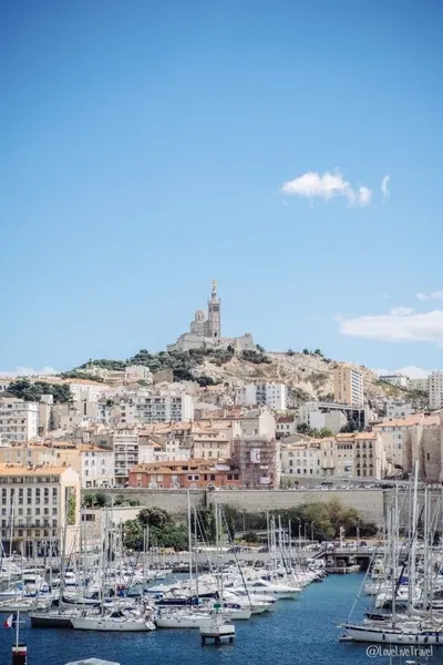 Le Vieux-Port et Notre-Dame-de-la-Garde, à Marseille